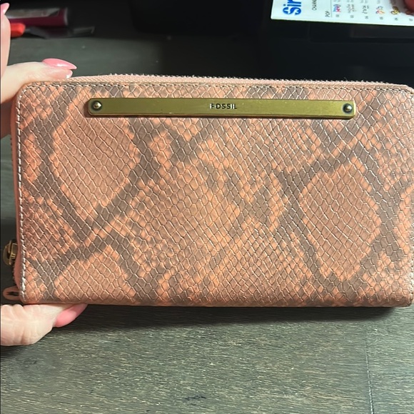 Fossil Salmon / Melon Snake Print Wallet - Picture 1 of 4